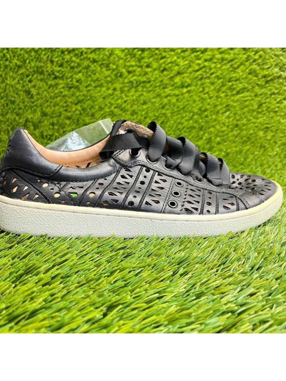 UGG Milo Perf Womens Size 7 Black White Athletic Leather Walking Shoes Sneakers